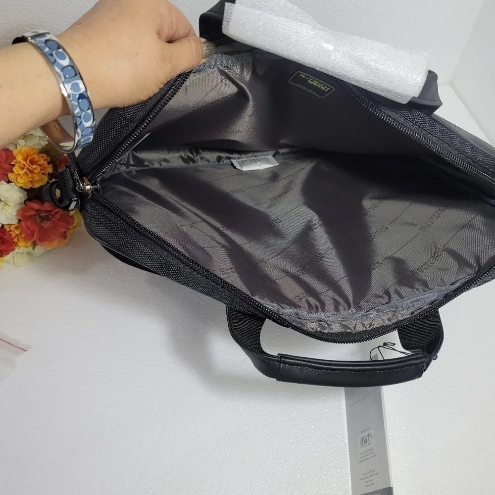 KENNETH COLE REACTION LAPTOP CASE TOP ZIP